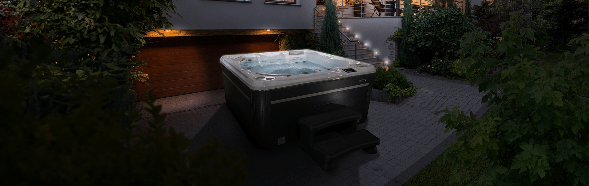 Outdoor Hot Tubs and Swim Spas