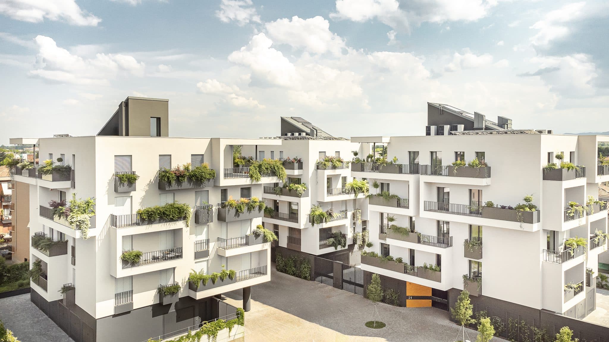 Outdoor Hot Tubs and Swim Spas